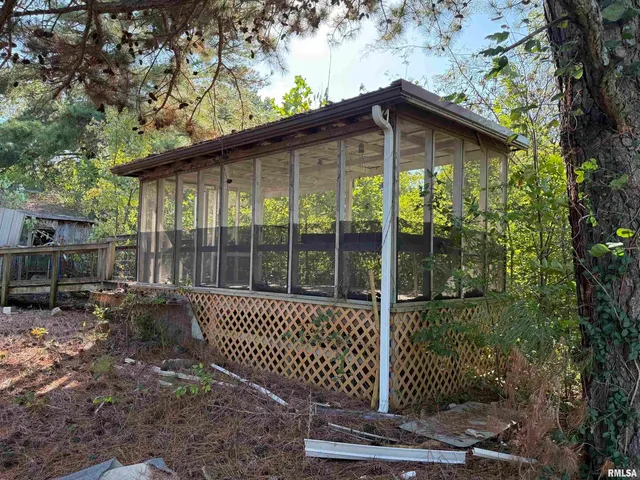 $70,000 | 967 Bunker Street, Equality, IL 62934