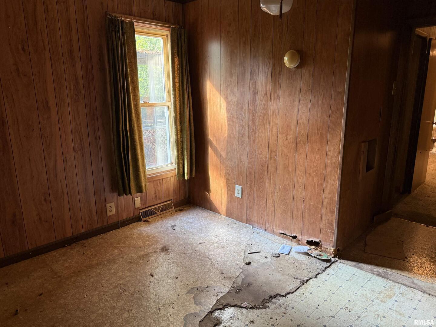 967 Bunker Street Equality, IL 62934 - Photo 6 of 19