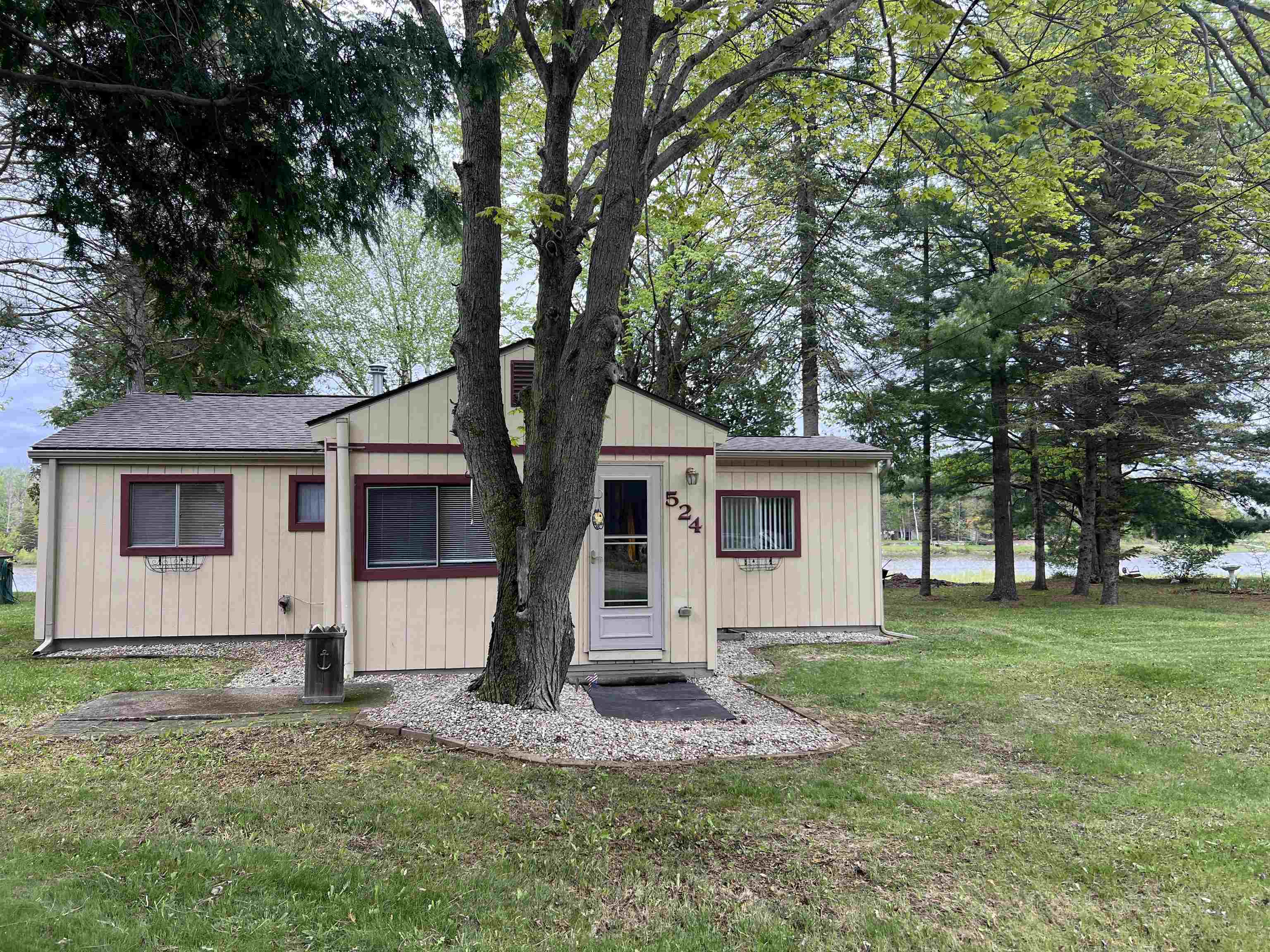 524 Hilo Road Gladwin, MI 48624 - Photo 36 of 49