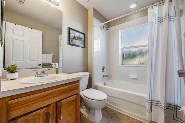 $2,100 | 1827 Hammocks Avenue, Unit 1827, Lutz, FL 33549