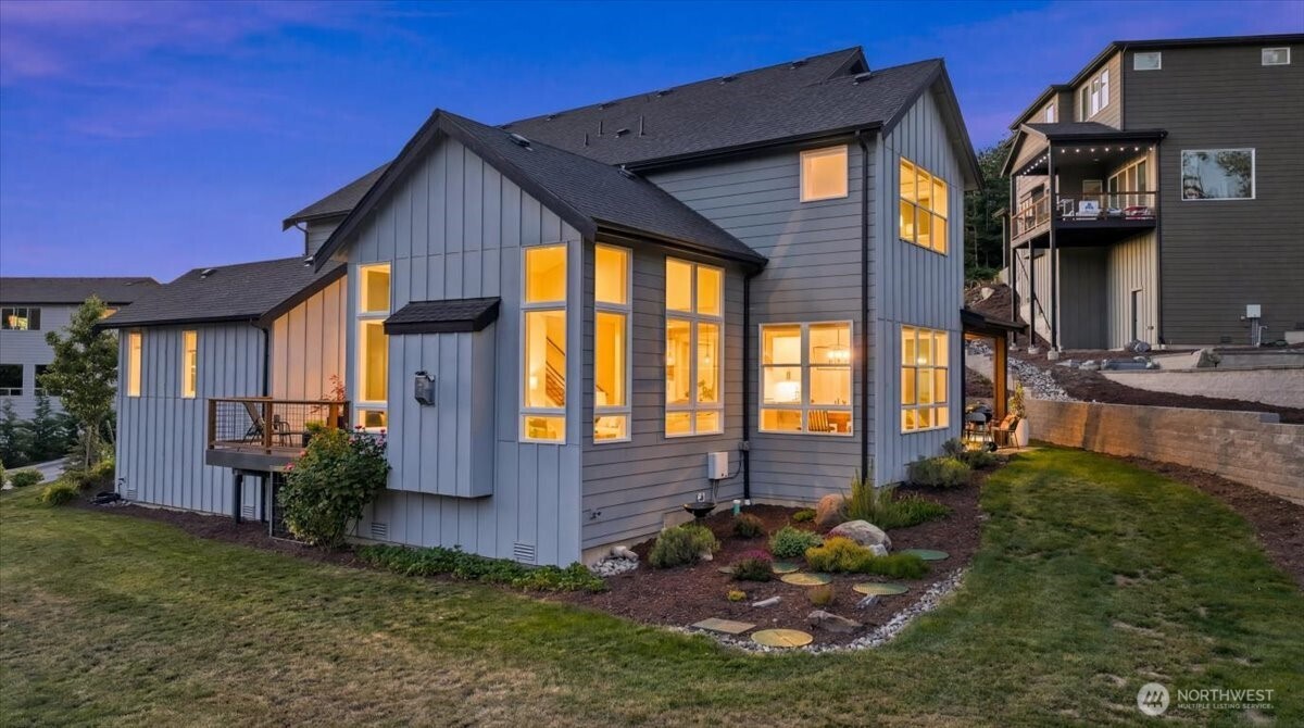 20580 Sinnes Road Mount Vernon, WA 98274 - Photo 5 of 39 a view of a house with a yard