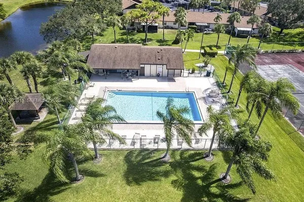 $2,250 | 80 VÃa De Casas Norte, Boynton Beach, FL 33426