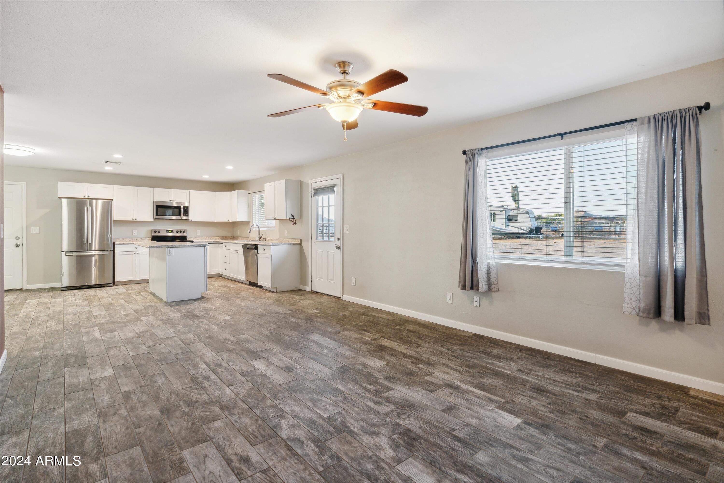 1420 North Wickiup Road Apache Junction, AZ 85119 - Photo 2 of 19 25-DSC08727