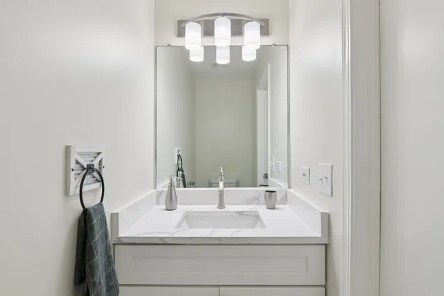 $469,800 | 1867 Lake Shore Drive, Romeoville, IL 60446