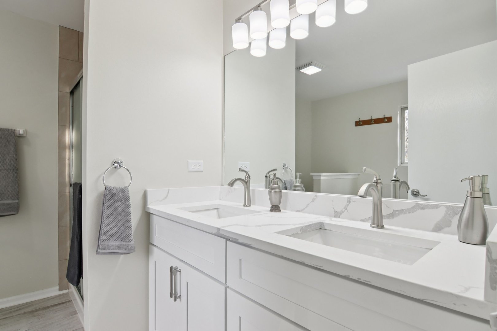 1867 Lake Shore Drive Romeoville, IL 60446 - Photo 22 of 56