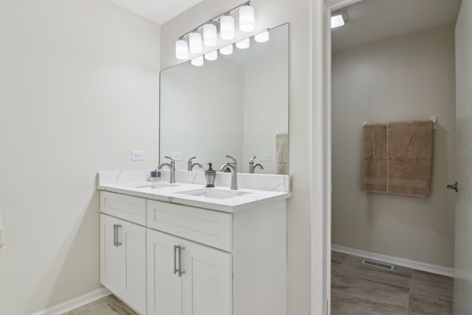 1867 Lake Shore Drive Romeoville, IL 60446 - Photo 26 of 59