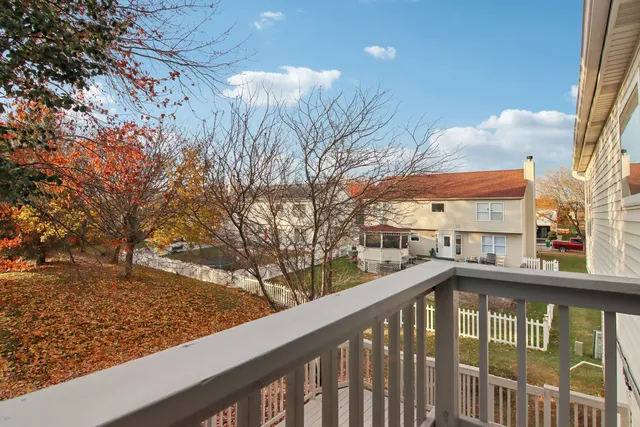 $469,900 | 1867 Lake Shore Drive, Romeoville, IL 60446