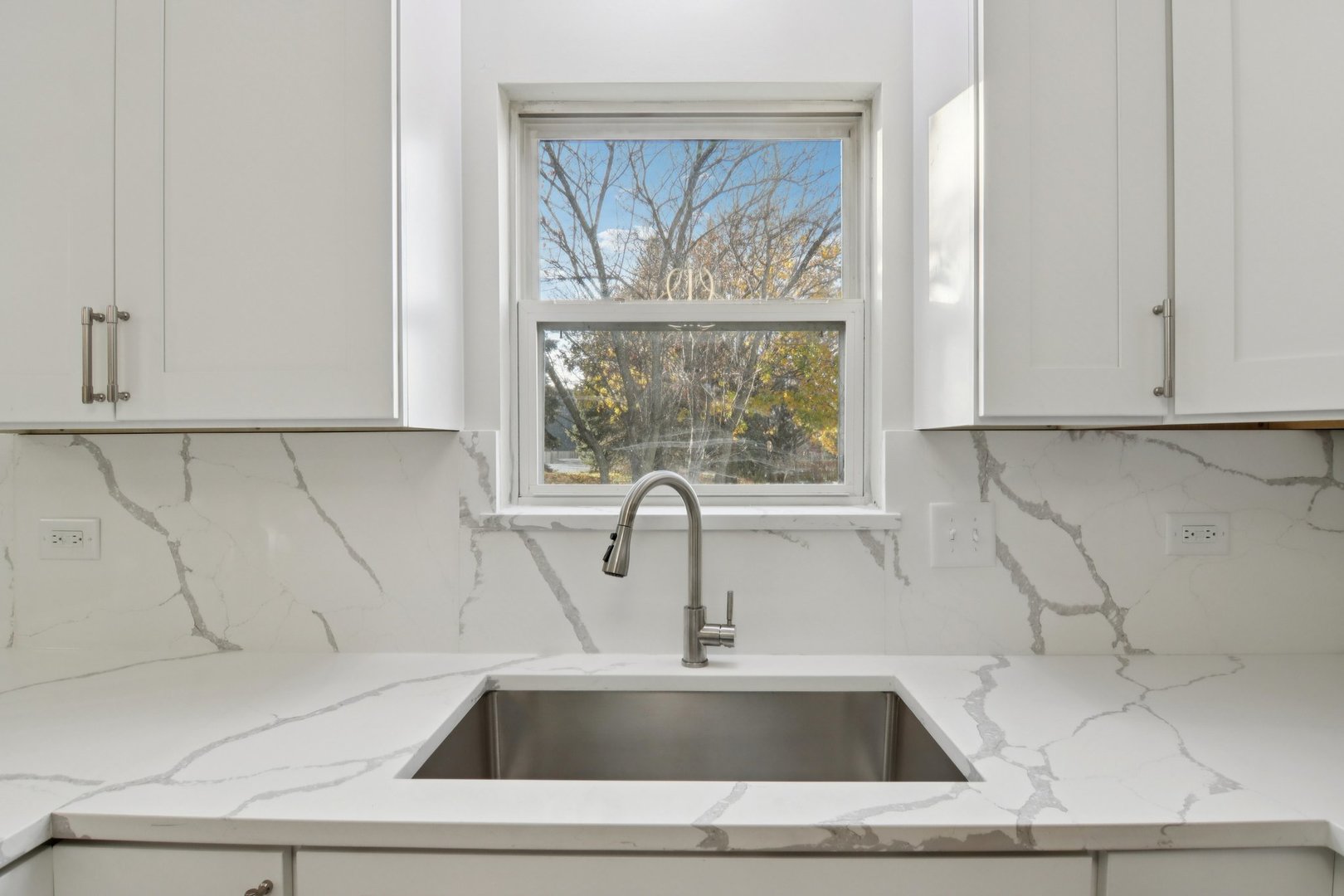 1867 Lake Shore Drive Romeoville, IL 60446 - Photo 4 of 59