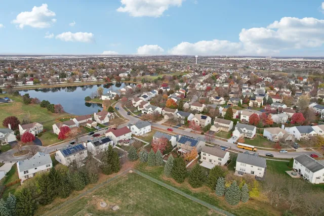 $469,800 | 1867 Lake Shore Drive, Romeoville, IL 60446