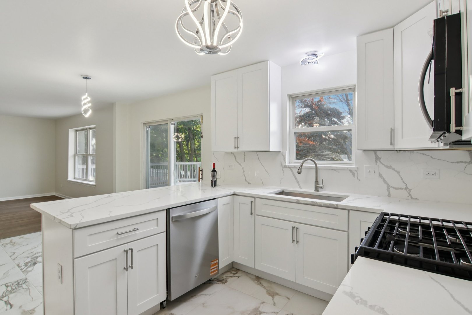 1867 Lake Shore Drive Romeoville, IL 60446 - Photo 5 of 59