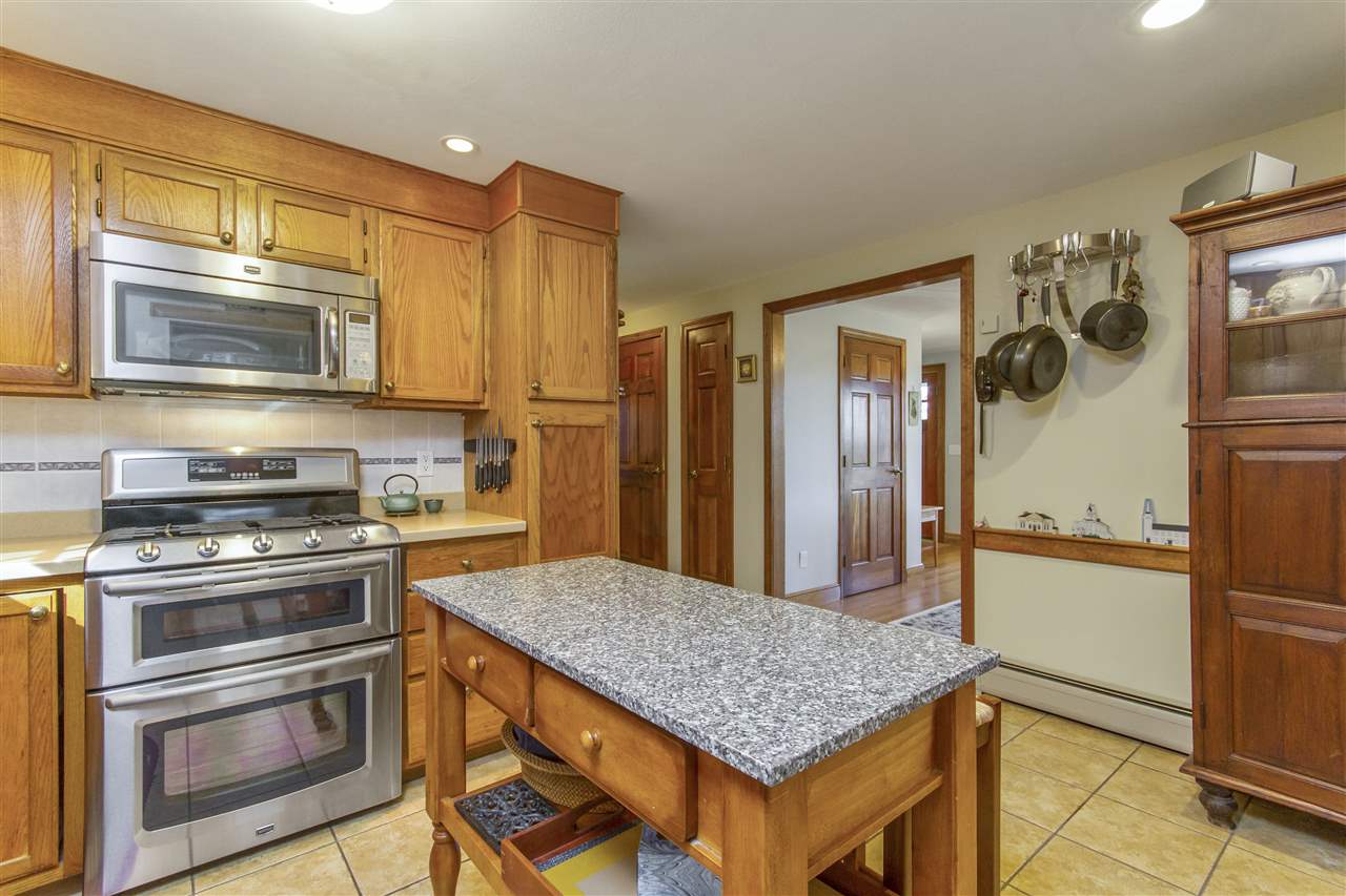 658 Main Street Hampstead, NH 03841 - Photo 8 of 27