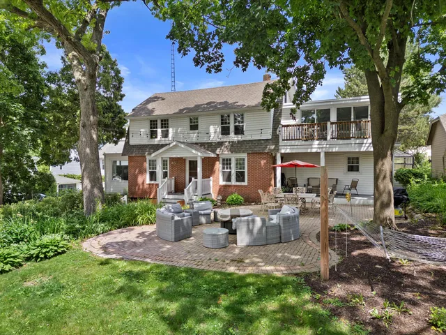 $846,400 | 415 South Lake Shore Drive, Fontana, WI 53125