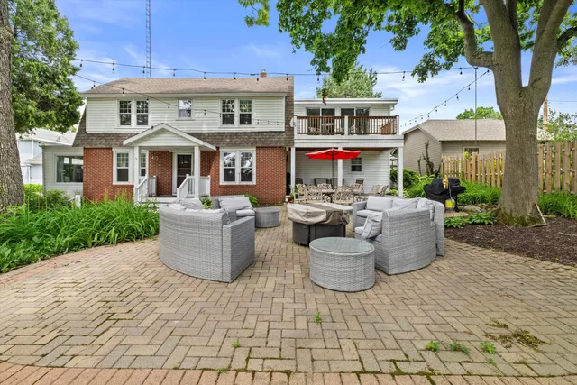 $846,400 | 415 South Lake Shore Drive, Fontana, WI 53125