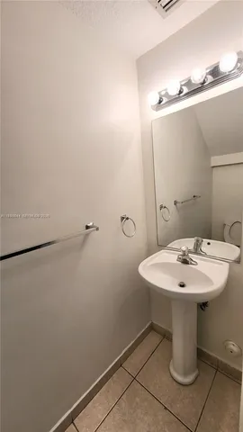 $2,500 | 2234 Coral Reef Court, Unit 4904, Dania Beach, FL 33312