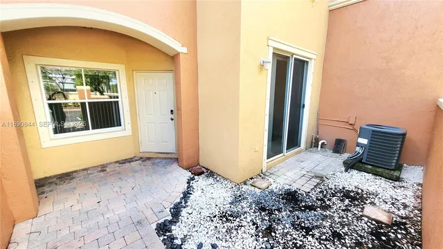 $2,600 | 2234 Coral Reef Court, Unit 4904, Dania Beach, FL 33312