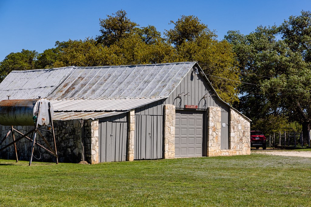 190 Other Boerne, TX 78006 - Photo 12 of 40
