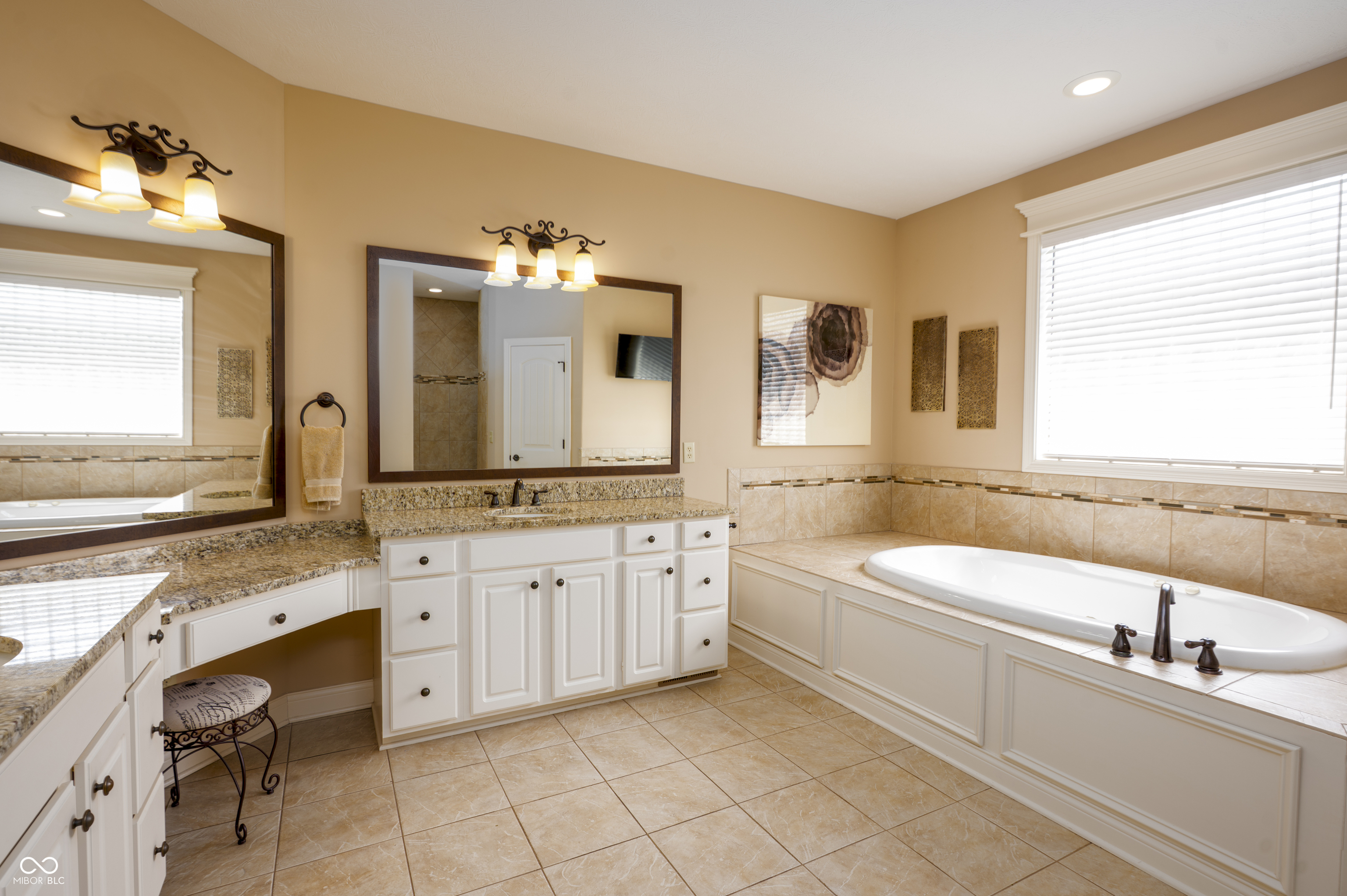 10138 Backstretch Row Fishers, IN 46040 - Photo 24 of 48