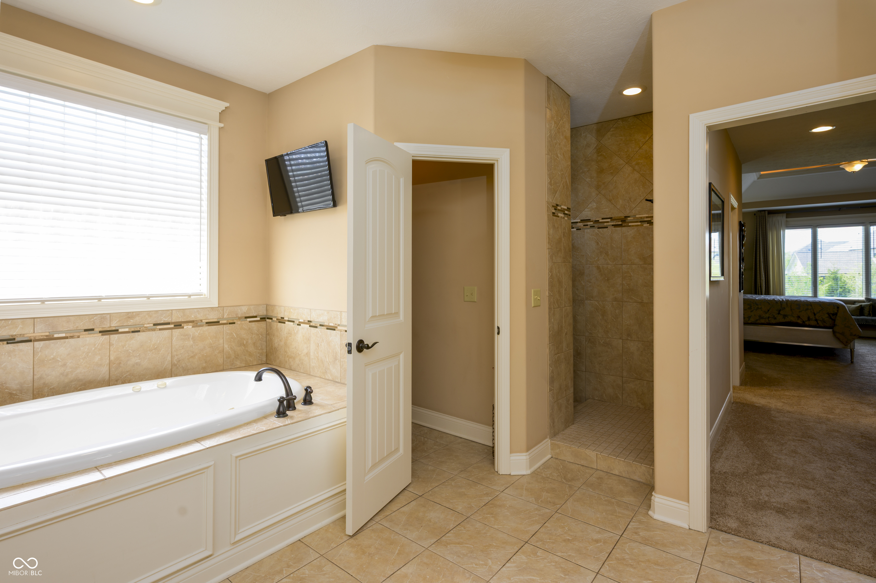 10138 Backstretch Row Fishers, IN 46040 - Photo 25 of 48