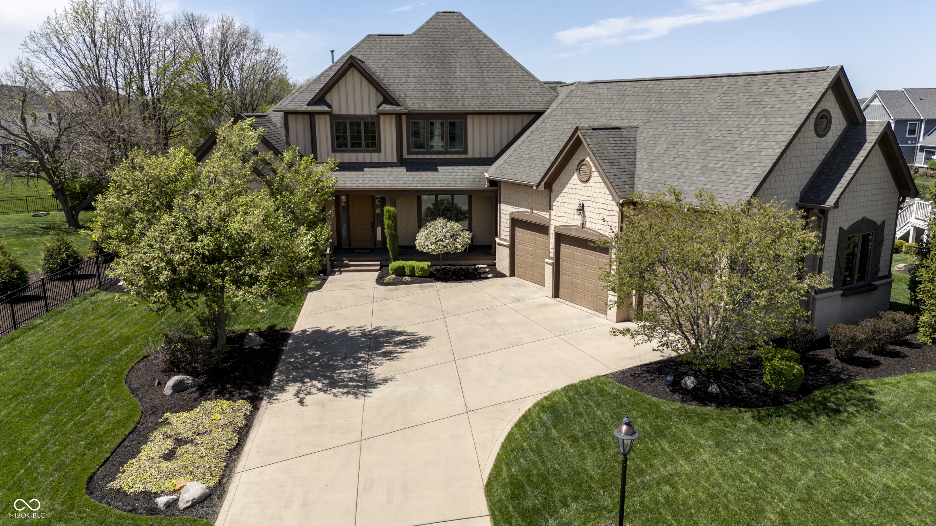 10138 Backstretch Row Fishers, IN 46040 - Photo 9 of 48