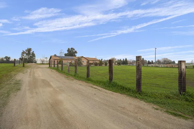 $849,900 | 36685 Avenue 15, Madera, CA 93636