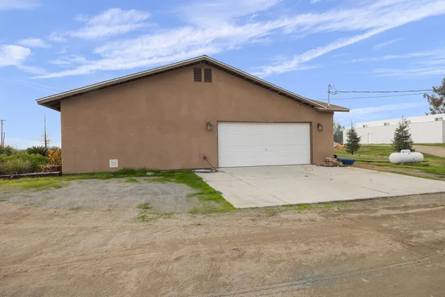 $849,900 | 36685 Avenue 15, Madera, CA 93636