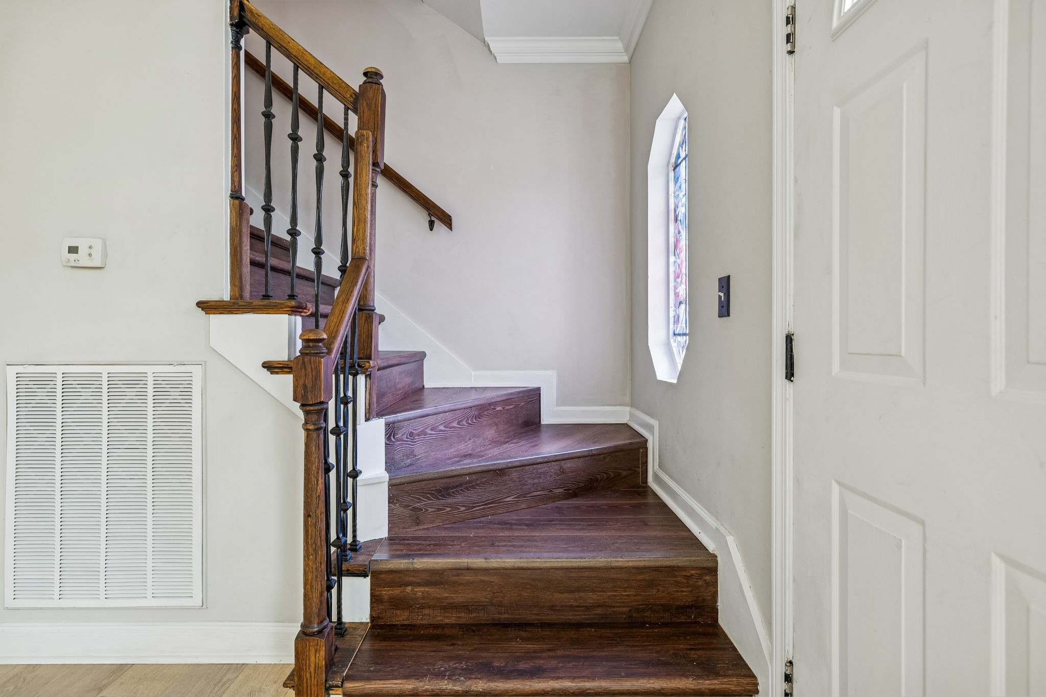 7701 Poplar Ridge Drive Nashville, TN 37221 - Photo 5 of 28 a view of entryway and hall with wooden floor