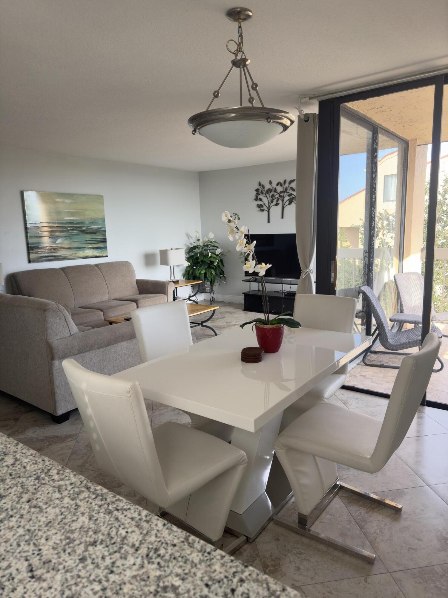 955 Dotterel Road, Unit 2511 Delray Beach, FL 33444 - Photo 12 of 18 955 Dotterel - Dinning2