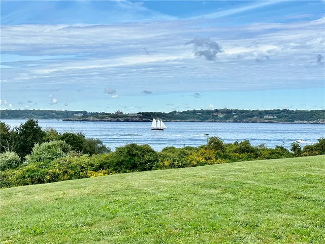 $4,900 | 65 Ridge Road, Unit T11/W38, Newport, RI 02840