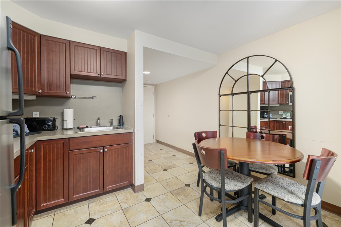 65 Ridge Road, Unit T11/W38 Newport, RI 02840 - Photo 9 of 31