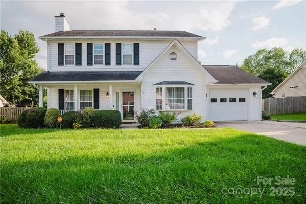 $463,000 | 920 Woodhill Drive, Fletcher, NC 28732