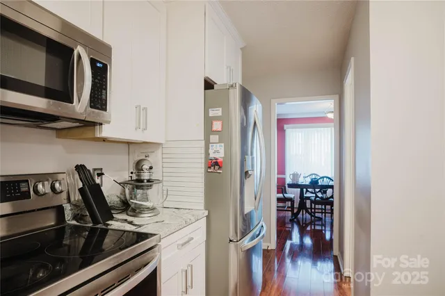 $475,000 | 920 Woodhill Drive, Fletcher, NC 28732