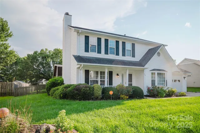 $475,000 | 920 Woodhill Drive, Fletcher, NC 28732