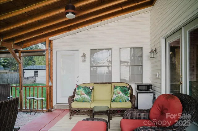 $475,000 | 920 Woodhill Drive, Fletcher, NC 28732