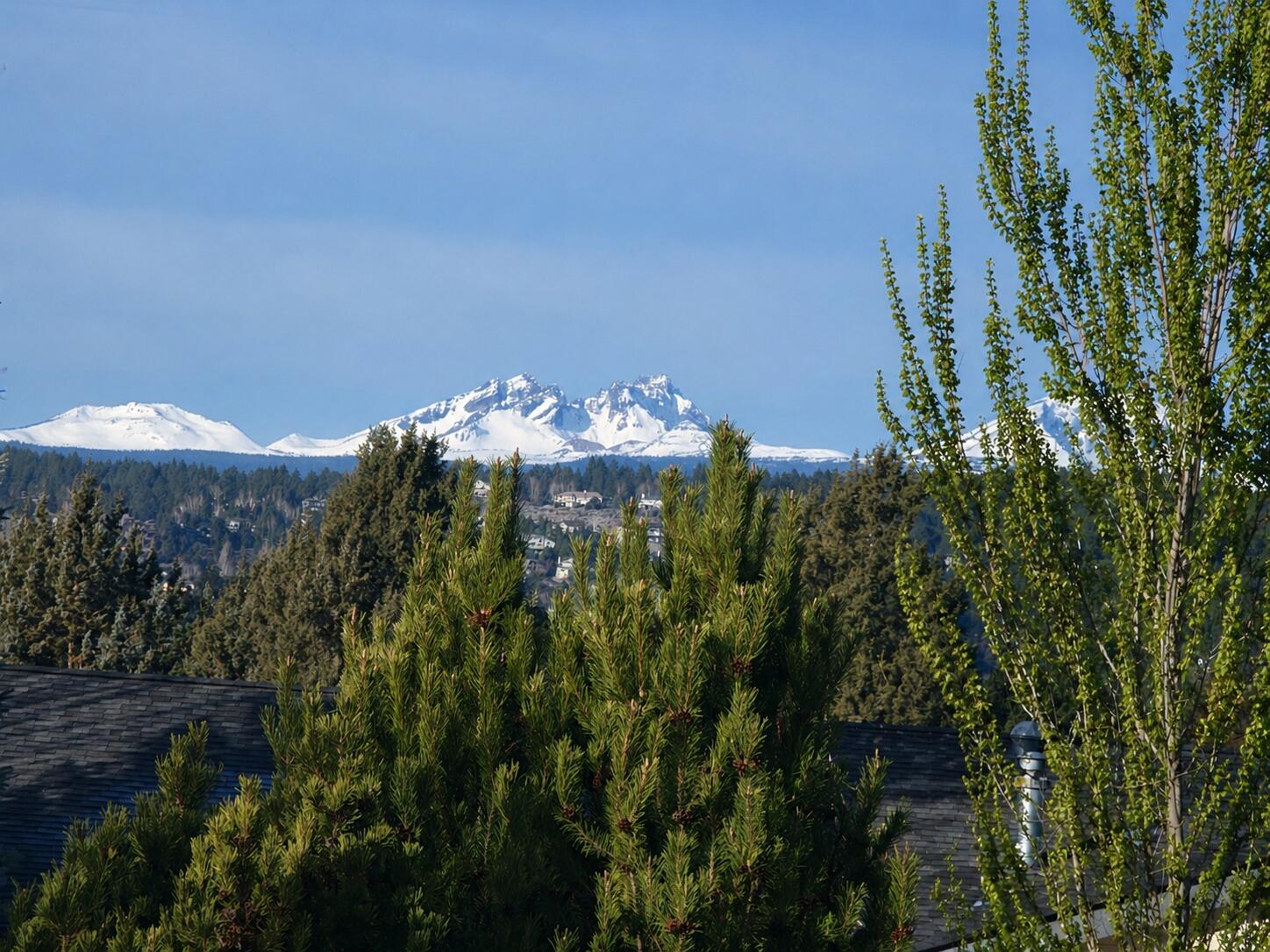 2394 Northeast Crocus Way Bend, OR 97701 - Photo 2 of 44