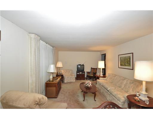 3756 Wayne Road Munhall, PA 15120 - Photo 2 of 14 Living Room.