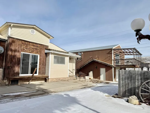 $280,000 | 1404 Central Avenue, Kemmerer, WY 83101