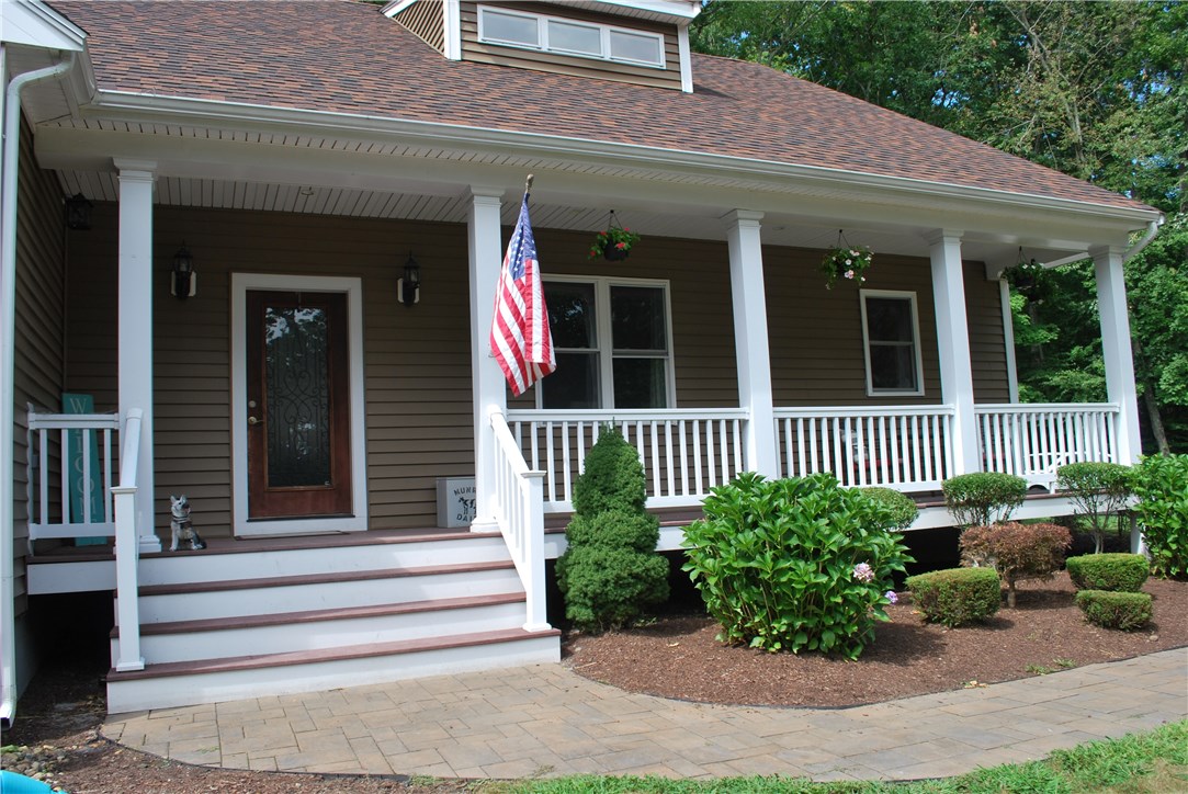 287 Pine Swamp Road Cumberland, RI 02864 - Photo 3 of 39