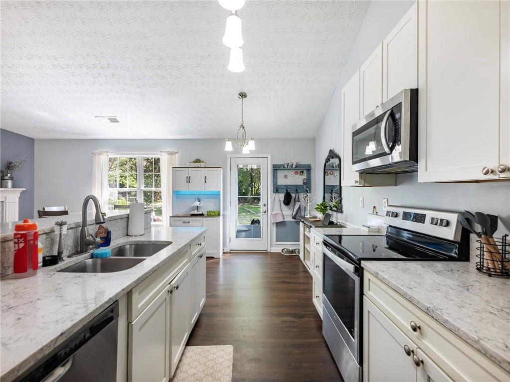 95 Joshua Way Hoschton, GA 30548 - Photo 11 of 43