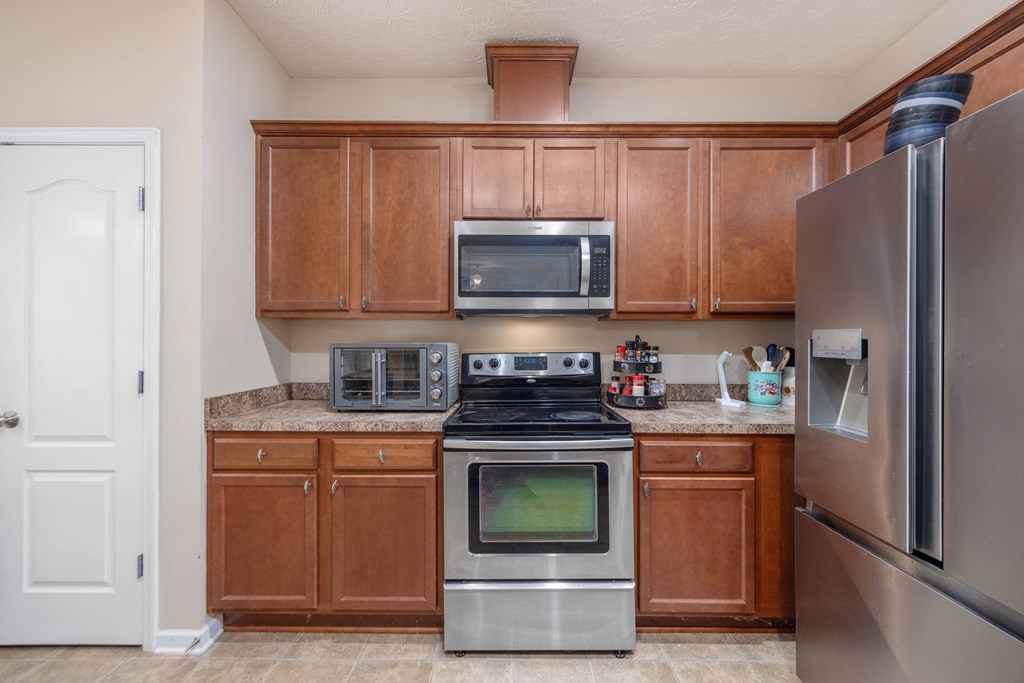 5185 Freedom Ridge Court Columbus, GA 31907 - Photo 9 of 30 kitchen