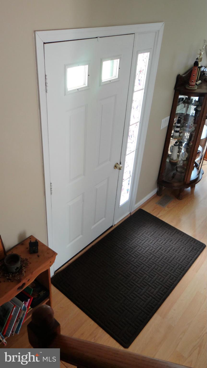 45 Buck Road Stafford, VA 22556 - Photo 3 of 30 Spacious entryway