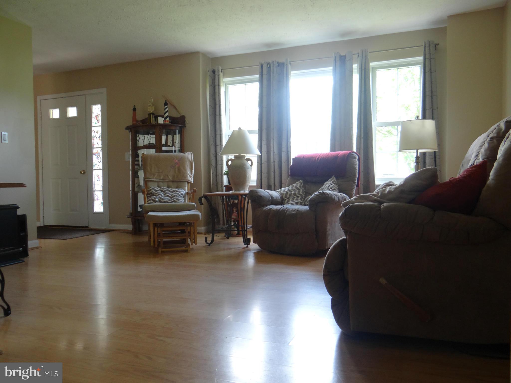 45 Buck Road Stafford, VA 22556 - Photo 5 of 30 Family Room is sunny