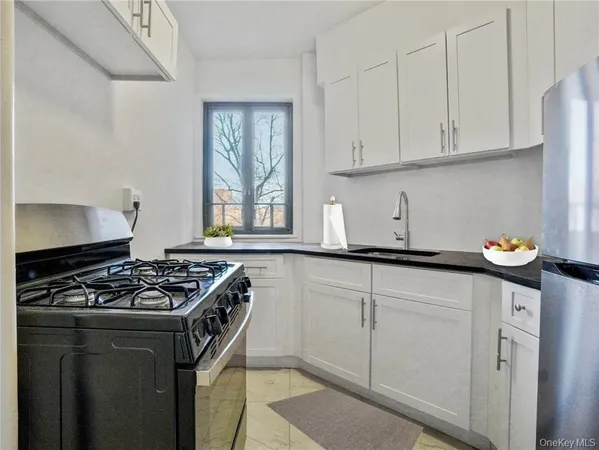 $350,000 | 1561 Metropolitan Avenue, Unit 5A | Parkchester