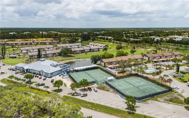 a view of a tennis court