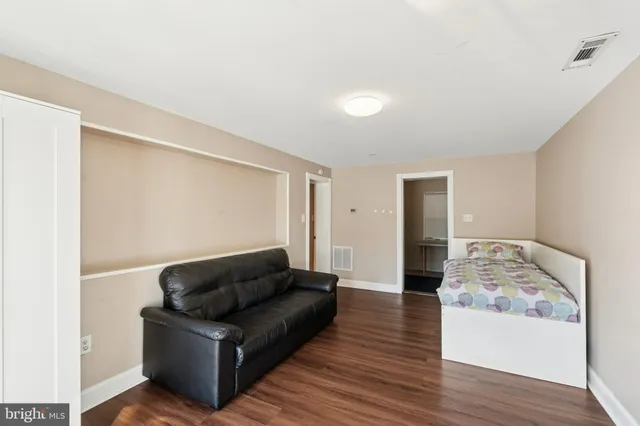 $2,350 | 614 Wises Mill Road, Philadelphia, PA 19128