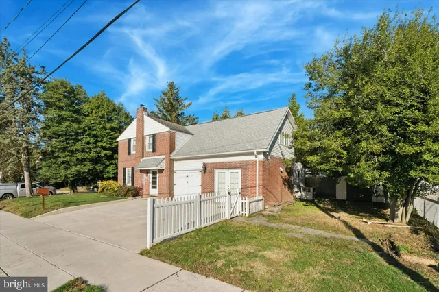 $2,350 | 614 Wises Mill Road, Philadelphia, PA 19128
