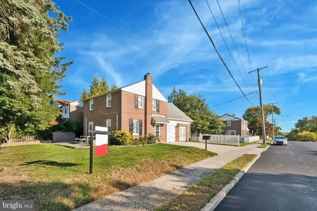 $2,350 | 614 Wises Mill Road, Philadelphia, PA 19128
