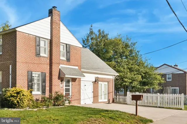 $2,350 | 614 Wises Mill Road, Philadelphia, PA 19128