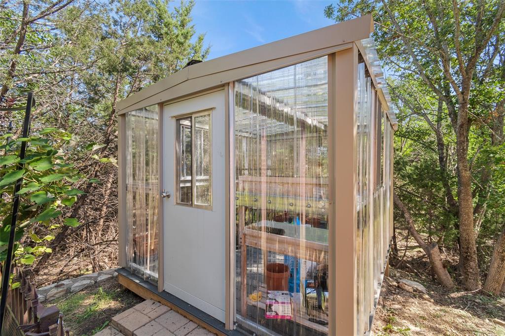 102 Ridge Court Glen Rose, TX 76043 - Photo 37 of 39 a view of balcony