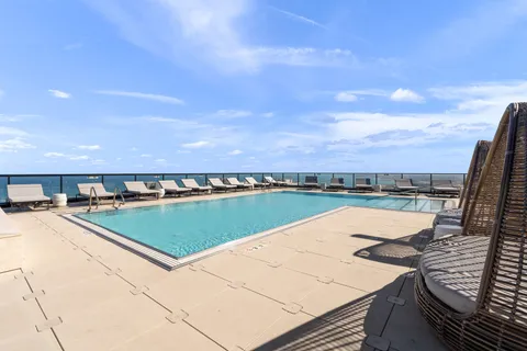 $2,395,000 | 363 East Wacker Drive, Unit 1906, Chicago, IL 60601