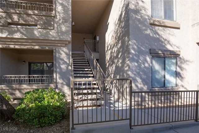 $1,150 | 8250 North Grand Canyon Drive, Unit 2020, Las Vegas, NV 89166